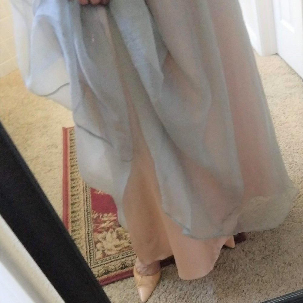 Beautiful vintage Shelli Segal full length grey and pink silk skirt.